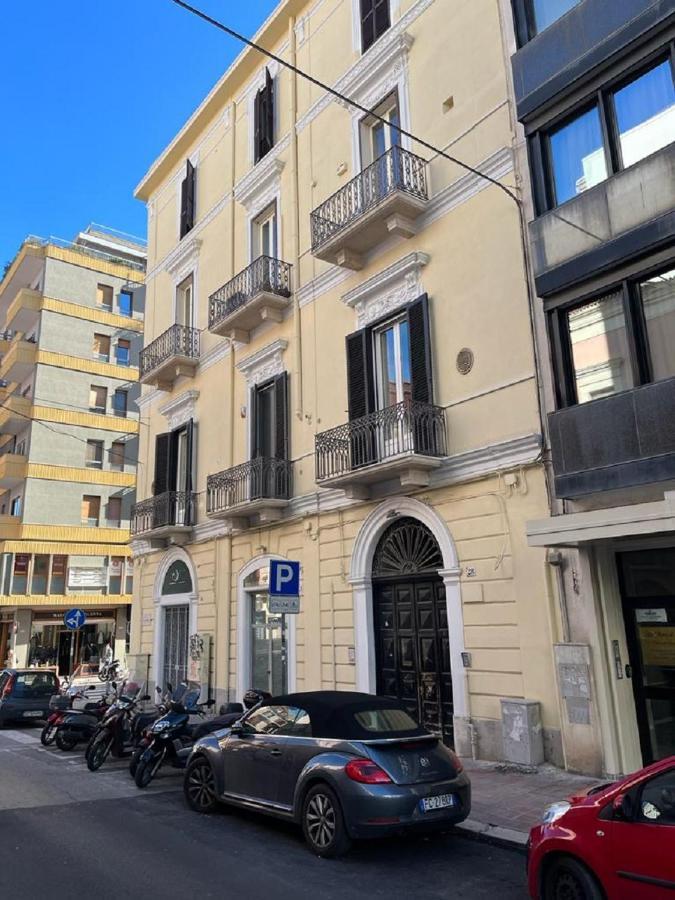 Casa In Centro Con Terrazzo Apartment Bari Bagian luar foto