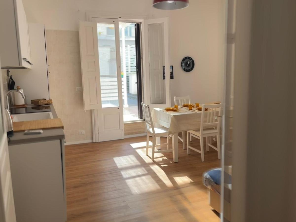 Casa In Centro Con Terrazzo Apartment Bari Bagian luar foto